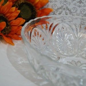 VTG 8" Clear Glass Serving Bowl Anchor Hocking Star Burst Medallion Scalloped